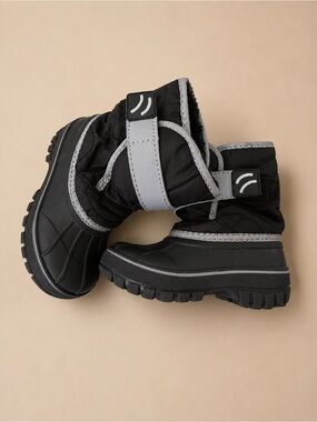 Target Toddler Snow Boots Size 7-8 Black Gray Winter Waterproof Boots